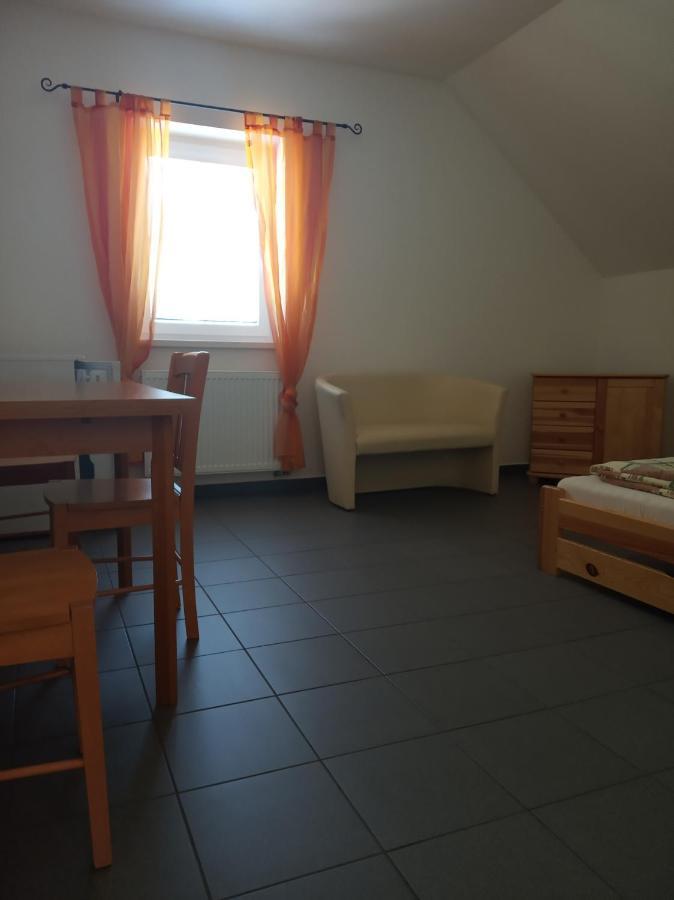 Penzion Na Podlesí ve Zlaté Koruně Zlatá Koruna Extérieur photo