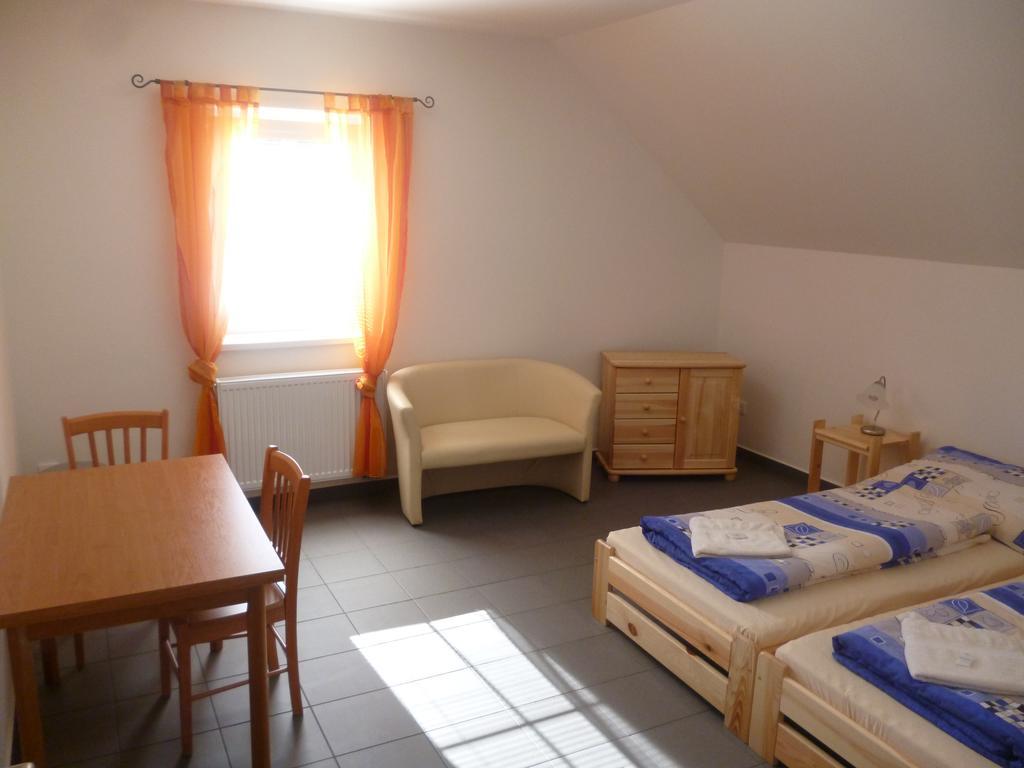 Penzion Na Podlesí ve Zlaté Koruně Zlatá Koruna Extérieur photo
