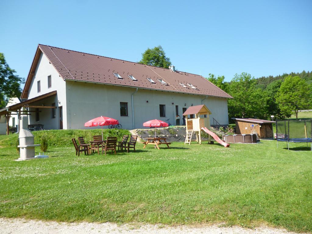 Penzion Na Podlesí ve Zlaté Koruně Zlatá Koruna Extérieur photo