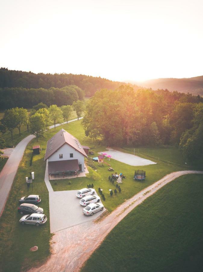 Penzion Na Podlesí ve Zlaté Koruně Zlatá Koruna Extérieur photo